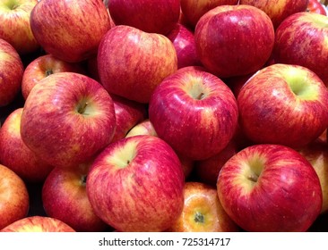 Ripe apples