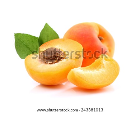 Ripe apricots with slice