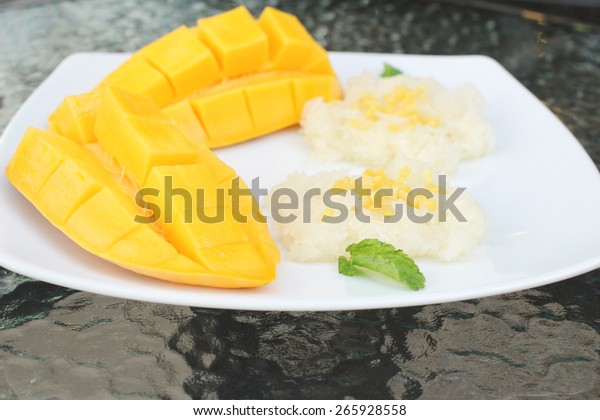 Ripe Mango Sticky Rice Coconut Milk Stock Photo Edit Now 265928558