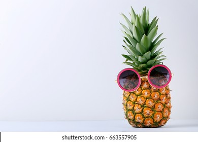 パイナップル サングラス の画像 写真素材 ベクター画像 Shutterstock