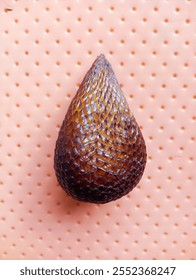 Ripe salak (snakefruit) is characterized by yellowish brown skin and has a very sweet taste.