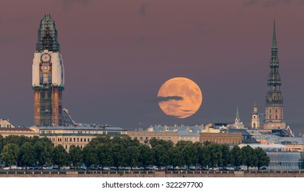 Rise of the super moon just before total lunar eclipse on September 28, 2015, Latvia, Riga, Europe - Powered by Shutterstock