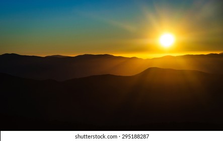 Rising Sun At Great Smokey Mountains