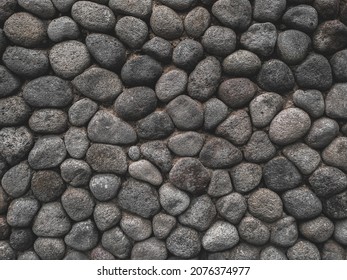 River Rock Wall That Look So Clean