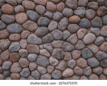 River Rock Wall That Look So Clean