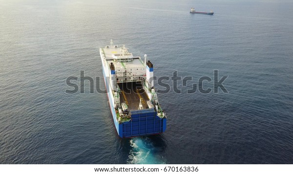 ro ro cargo cars
ship