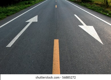 85,258 Road marking arrow Images, Stock Photos & Vectors | Shutterstock