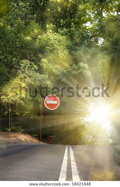 Road  asphalted \
sunrise