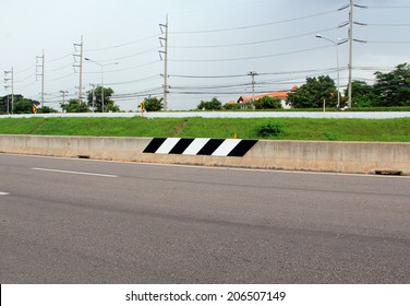 37,513 Concrete Barrier Images, Stock Photos & Vectors | Shutterstock