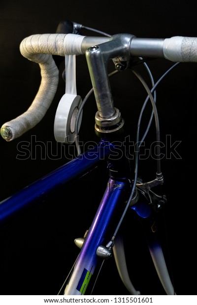 white bike handlebars
