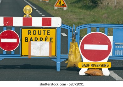 9,683 Traffic signs france Images, Stock Photos & Vectors | Shutterstock