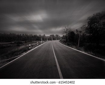 Road Dark Sky Black And White Highway Background