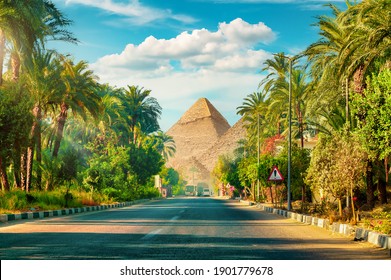 Road in Giza to the pyramids in Egypt