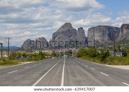 the road leading to the mountains Meteora in Gtreece