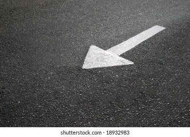 85,258 Road marking arrow Images, Stock Photos & Vectors | Shutterstock