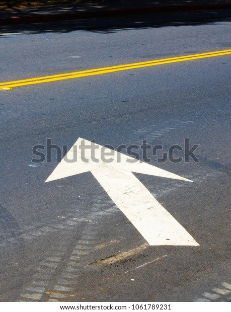 Road Merging Arrow\
Sign
