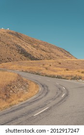 Road In The Middle Of Nowhere In New Zealand