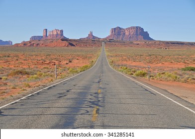 Road To Monument Valley