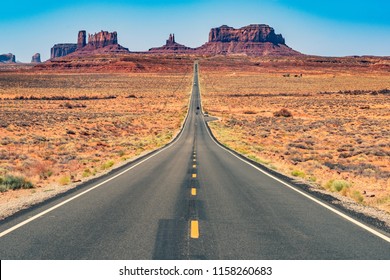 Road To Monument Valley, Utah