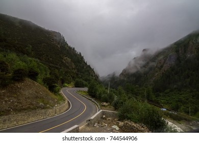 road to the mountain