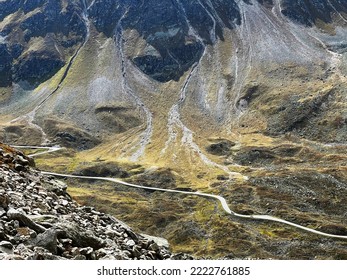 Road mountain pass Fluela (Flüelapass oder Pass dal Flüela) or high alpine pass Flüela, Davos - Canton of Grisons, Switzerland (Kanton Graubünden, Schweiz)