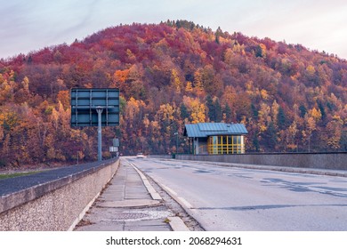 Road Over The Water Dam In Tresna, Silesia, Poland. Beautiful, Evening In Polish Mountains Beskidy. 