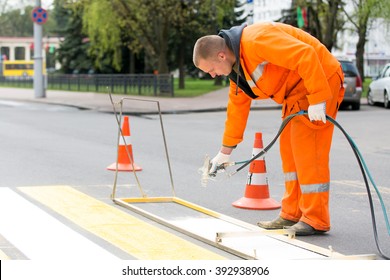 Road Painter Man Worker Marking Street Stock Photo 392938906 | Shutterstock