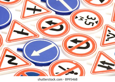 213 Traffic sign overload Images, Stock Photos & Vectors | Shutterstock