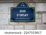 road sign indicating the Quai d