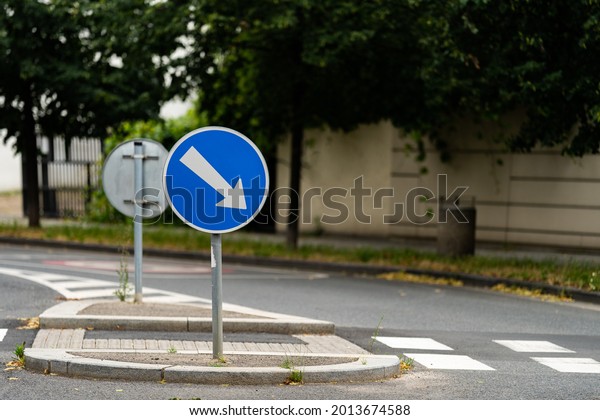 Road sign. Traffic sign for regulation movement on\
the band. right arrow.