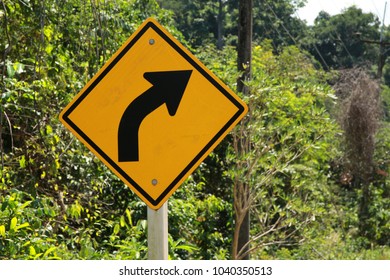 583,930 Direction road signs Images, Stock Photos & Vectors | Shutterstock