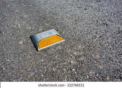 Road Stud With Yellow Reflector 