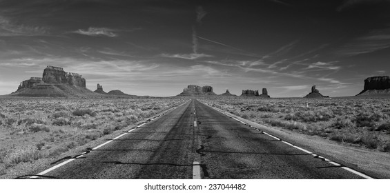 Road through Monument Valley B&W