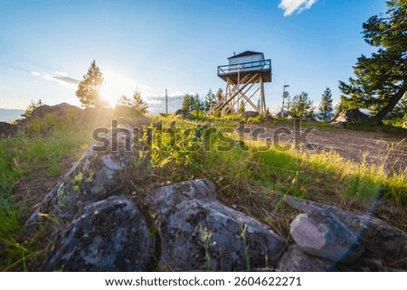 Road To Winterized Fire Tower