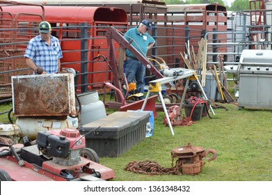 1,386 Farm auction Images, Stock Photos & Vectors | Shutterstock