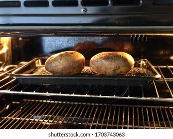 Roast potatoes in the oven