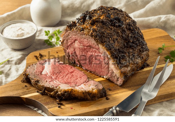 Roasted\
Boneless Prime Beef Rib Roast Ready to\
Eat