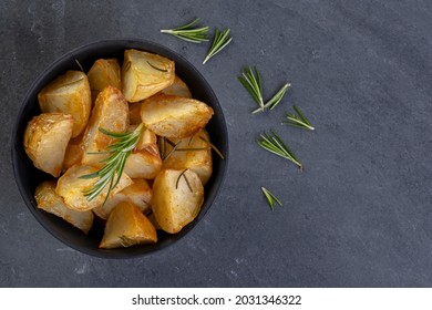 roasted potatoes with rosemary and spicy paprika