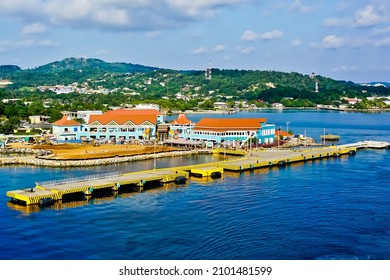 45 Winter On Roatan Honduras Images, Stock Photos & Vectors 