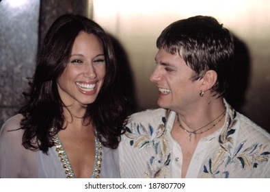 Rob Thomas Of Matchbox 20 And Wife Marisol At VH1 VOGUE FASHION AWARDS, NY 10/15/2002