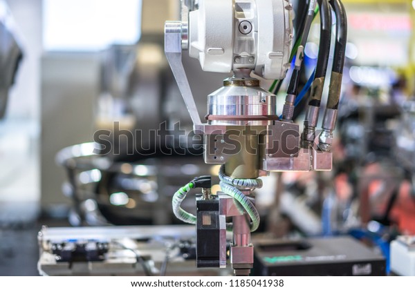 
The robot
arm on the automobile production
line