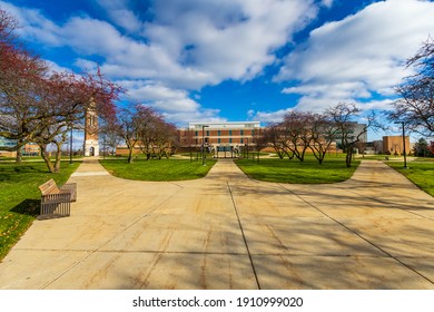 ROCHESTER, MI, USA - NOVEMBER 11: Kresge Library On November 11, 2020 At Oakland University In Rochester, Michigan.