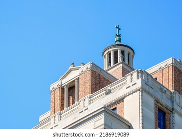 Rochester, MN, USA - Aug. 5, 2022: Saint Mary's Hospital And Mayo Clinic