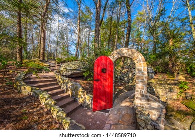 Rock City Gardens Trail In Chattanooga Tennessee TN.