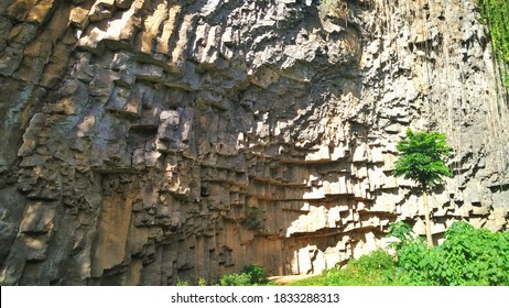 Rock Climbing Batu Dinding Kilo 3 , Location at Amurang, South Minahasa Regency, North Sulawesi Province, Indonesia
