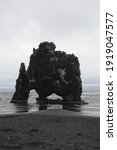 Hvitserkur，Rhino Rock on Iceland Beach Cloudy Day