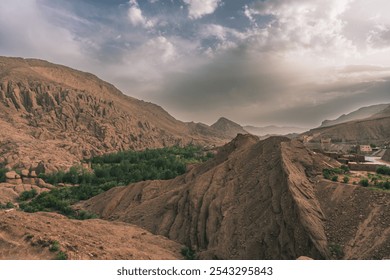 The rocks, Gorges Dades, Morocco, ILCE-7RM5, FE 20mm F1.8 G, 20 mm, 1-60 sec, ƒ11 - 100 ISO
