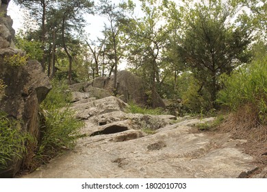 Rocks Leading Up To The Billy Goat Trail 