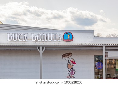 Rockville, MD, USA 03-04-2021: Outside Of A Branch Of Duck Donuts, A Famous Donut Shop Known For Its Rich Selection Of Made To Order Fresh Made Donuts. This Chain Has Multiple Locations Across USA 