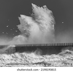 Roker Lighthouse Swamped By Waves During Storm Arwen